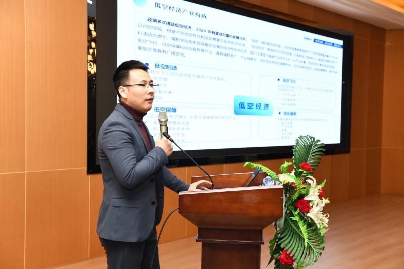 巴中经开区政企联动大讲堂：政策礼包如何助力青年职工共绘发展蓝图？