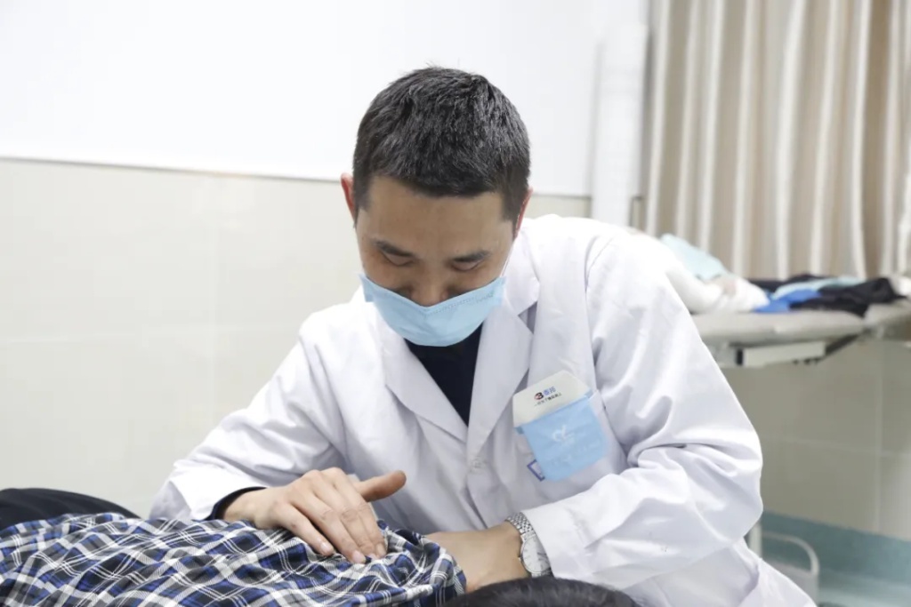 寒冬中的生命奇迹：罗先生如何从一氧化碳中毒的死亡边缘重回健康？  第2张