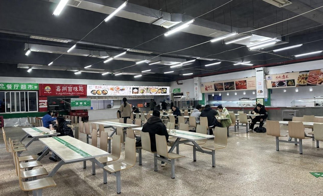 老年人幸福的秘密：玄妙观社区幸福食堂如何改变他们的生活？