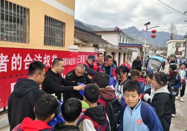 你还在为消费权益烦恼吗？成县司法局3·15普法活动帮你解决  第5张