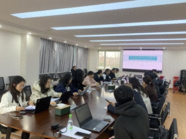 2025年新污染物治理行动推进会召开，18家企业环保负责人齐聚一堂，治理成效如何？