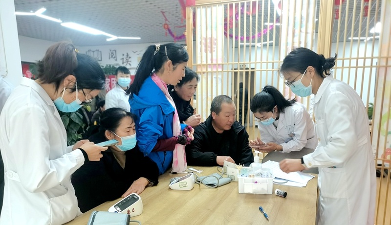 如何吃出健康？心脑血管疾病防治大揭秘！义诊活动走进社区，专家亲授秘诀  第2张