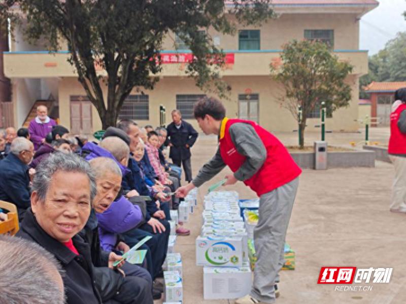 供电公司志愿者如何用行动温暖了嘉禾县养老院的老人们？