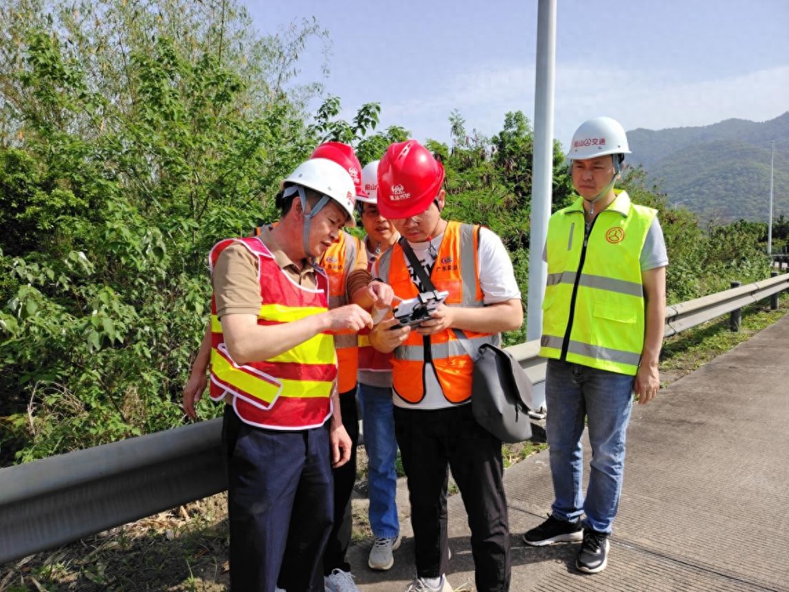 高速公路出入口绿化大升级！你的出行体验将如何被改变？