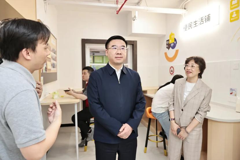 区委书记李谦调研广中路街道，企业如何逆势增长？看虹口区如何精准施策  第2张