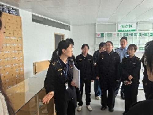 月湖区12名监管干部实战演练，药店准入关如何守得更牢？