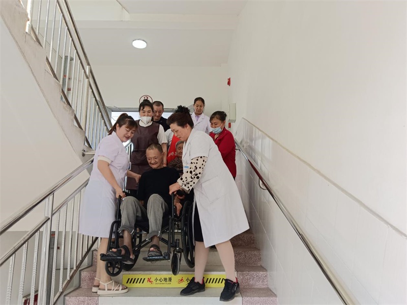 全区4所养老机构突发火情演练！老年人的生命安全如何保障？  第3张
