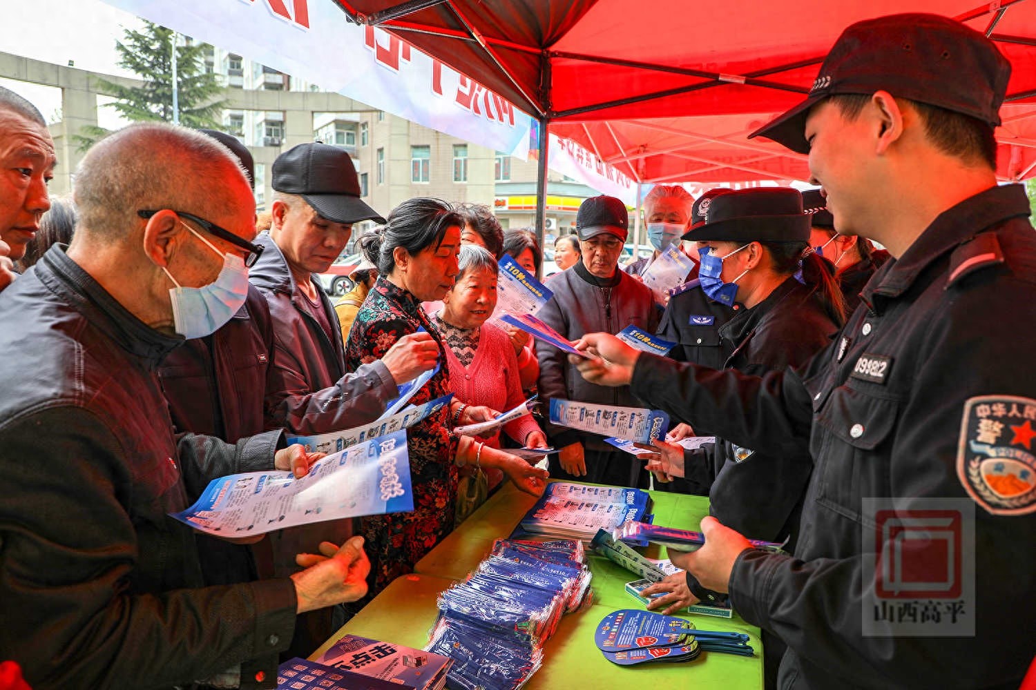 家门口的文明集市，你体验了吗？暖心服务让居民赞不绝口