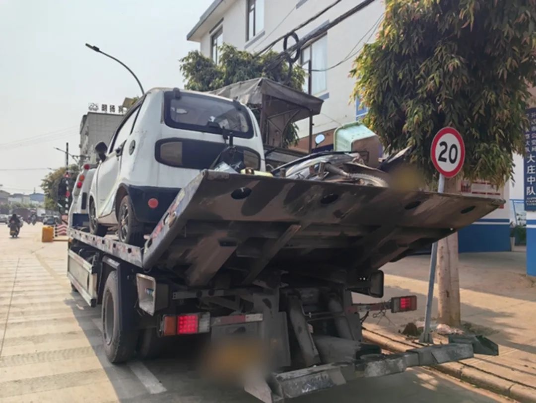 报废车辆还敢上路？开远交警重拳出击，安全隐患无处藏身  第4张