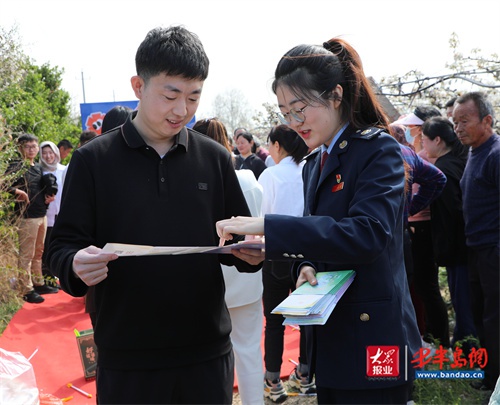 春风十里不如梨花满蹊！莱西市税务局竟把税费优惠送到了田间地头？  第2张