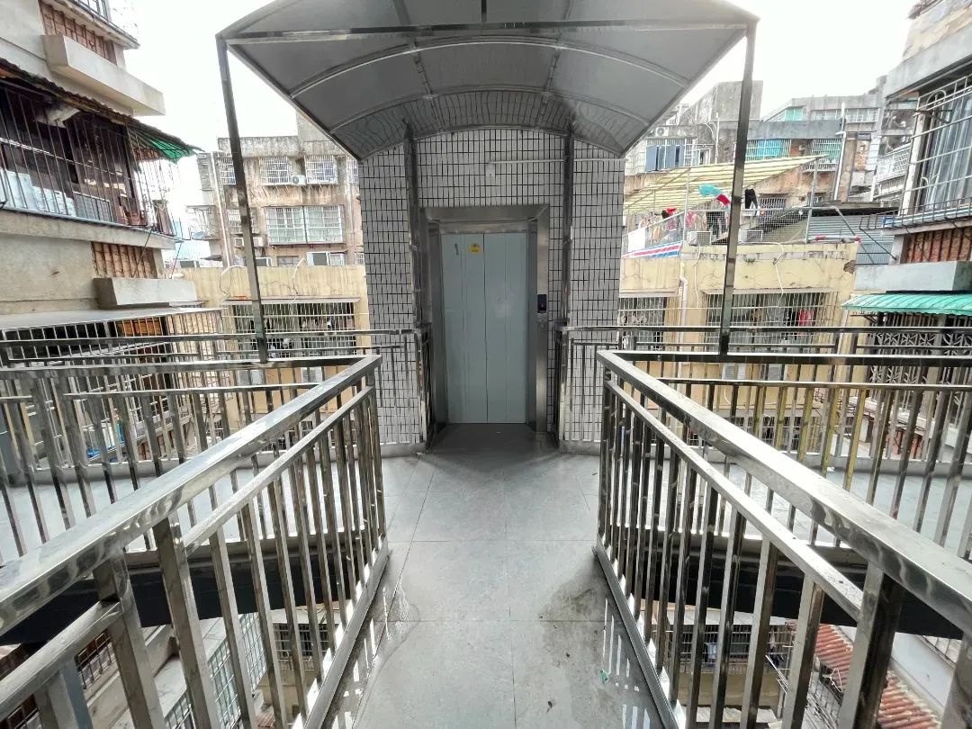 广州越秀区这三栋大楼共享一台电梯？居民爬楼难题如何解  第2张