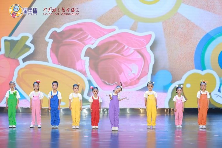 中国社会艺术协会年度语言类考级颁奖典礼亮点知多少？  第4张