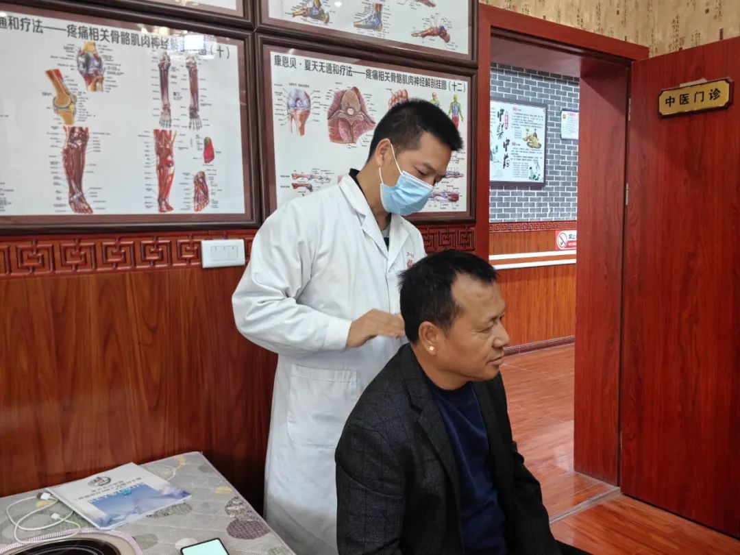 碧江区灯塔社区卫生服务中心成温暖灯塔？小针刀治疗显奇效  第2张