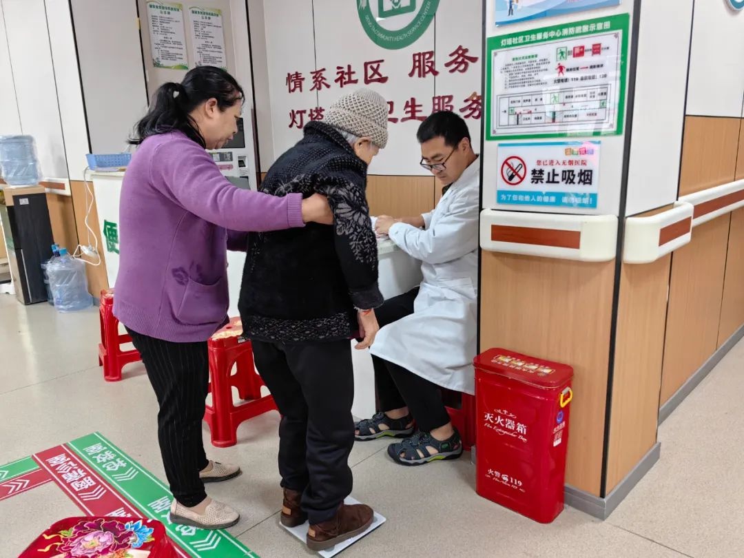 碧江区灯塔社区卫生服务中心成温暖灯塔？小针刀治疗显奇效  第5张