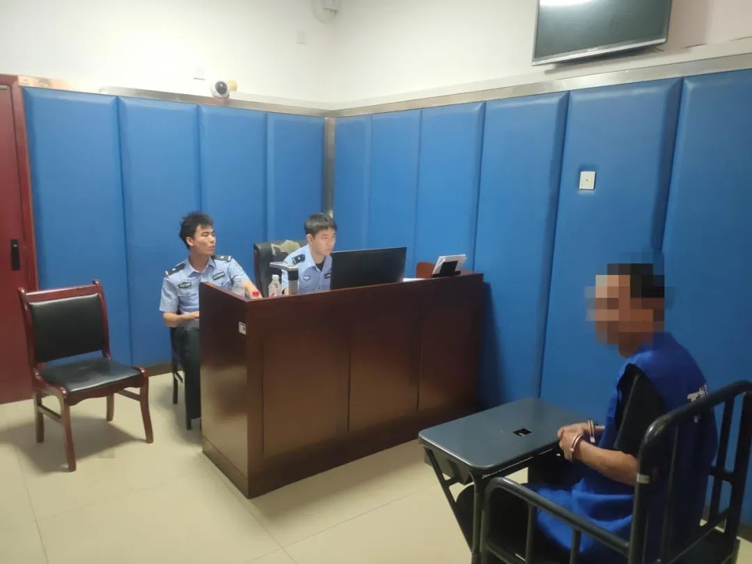 群众盆栽屡屡被盗?石鼓公安速破案获锦旗,守护辖区平安 第2张 群众盆栽屡屡被盗?石鼓公安速破案获锦旗,守护辖区平安 第2张