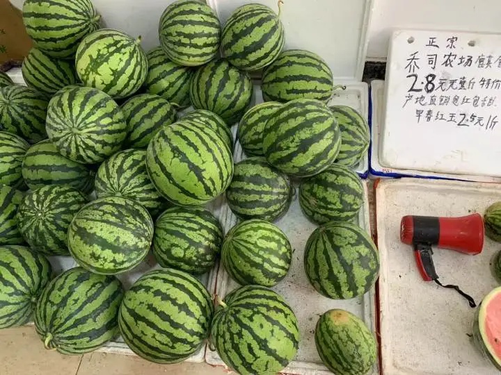 进入夏天西瓜价格近1个月降约50%！未来还会跌吗？  第4张