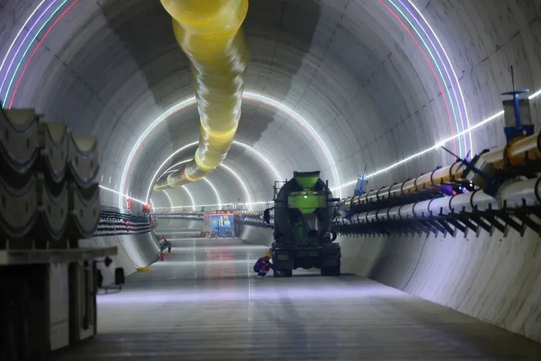 汾湖隧道掘进过半，地下34米的秘密你了解多少？探秘时光隧道般的施工现场  第3张