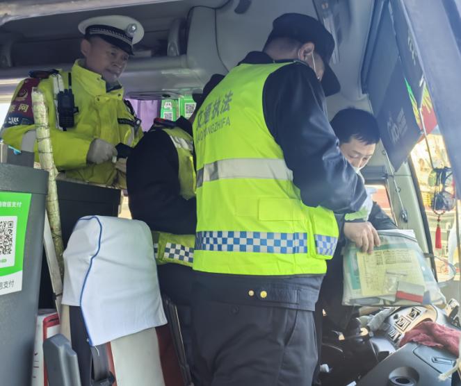 一周内交警大队如何守护我们的安全？这些暖心行动你绝对想不到  第10张