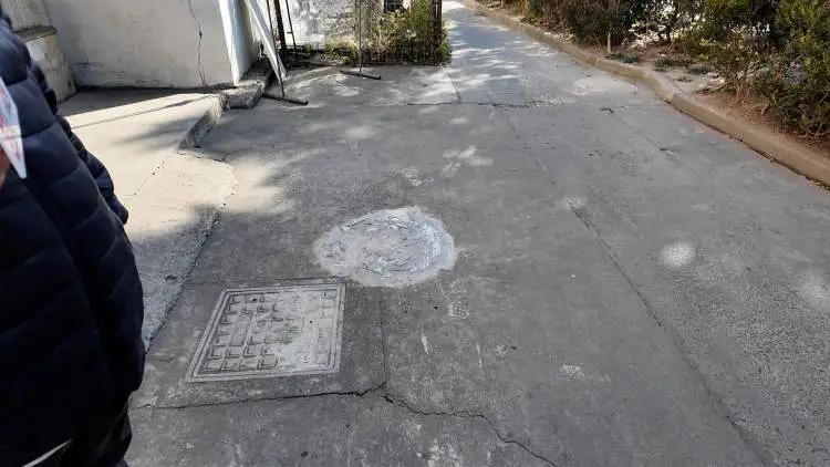 污水井变粪水井！周东路商铺门口为何频频冒粪水？市民苦不堪言  第2张