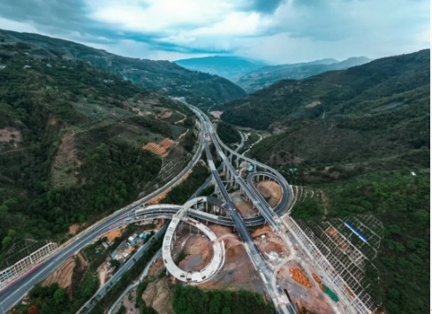 云县农村公路大变样！30户以上自然村通硬化路，村民生活如何翻天覆地？  第4张