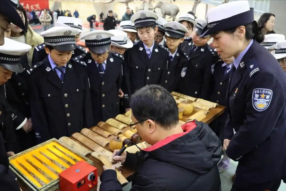 寒假必看！蚌山小学少年警校学员如何通过传统文化学习交通安全？  第3张