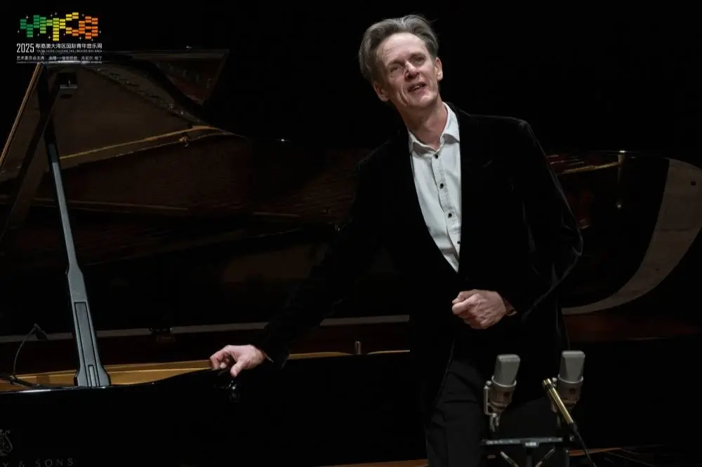 伊恩·博斯特里奇如何用古典音乐打破世界疏离？2025粤港澳大湾区音乐周震撼上演  第5张