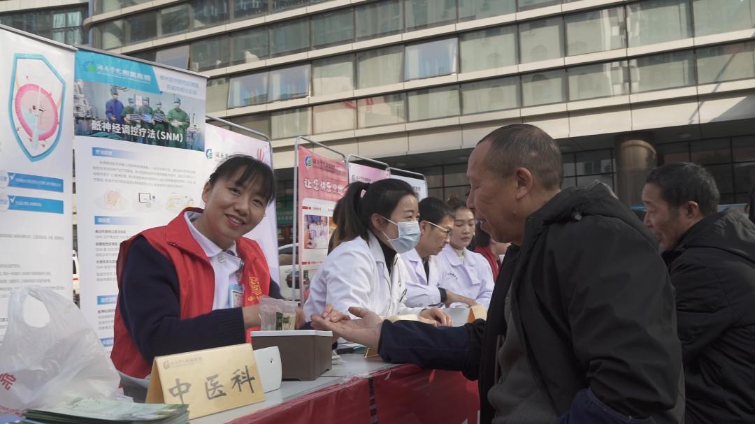 郴州福火爆亮相！湘南学院附属医院新春送福活动亮点纷呈，你参与了吗？  第2张