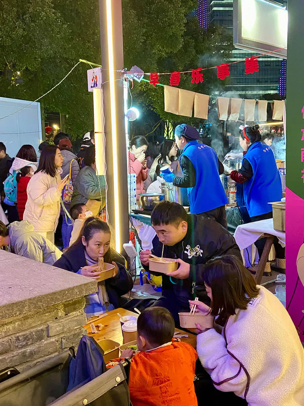 上海今潮8弄惊现百年非遗英歌舞！27人阵容震撼全场，你见过吗？  第10张