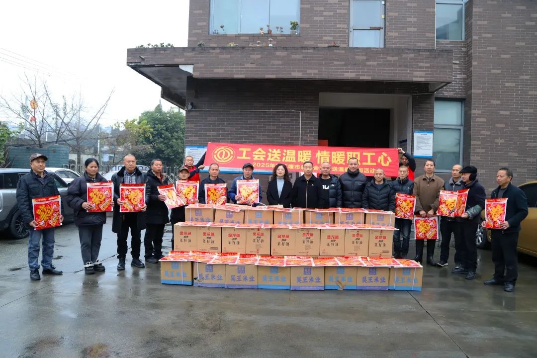 12年坚守，他们用汗水换来城市的洁净！你愿意为他们点赞吗？  第4张