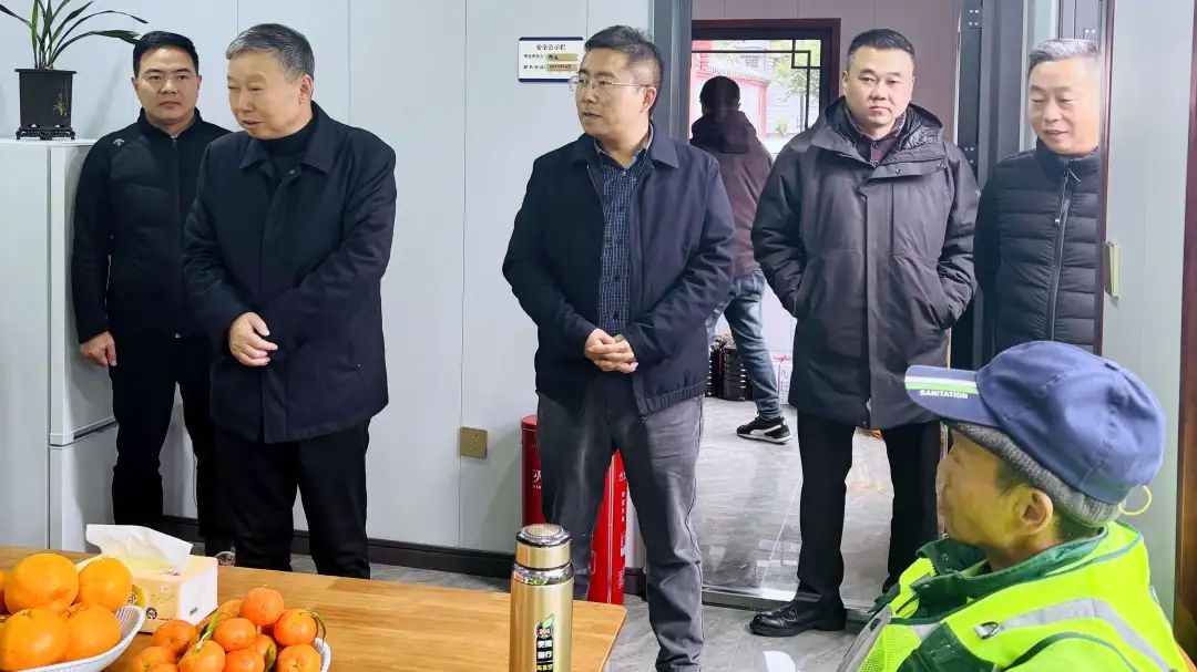 12年坚守，他们用汗水换来城市的洁净！你愿意为他们点赞吗？  第5张