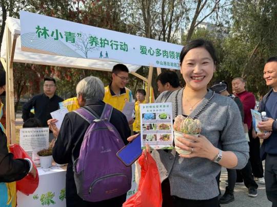 火炬开发区掀起全民植树新风尚，你准备好为绿色未来贡献力量了吗？  第3张