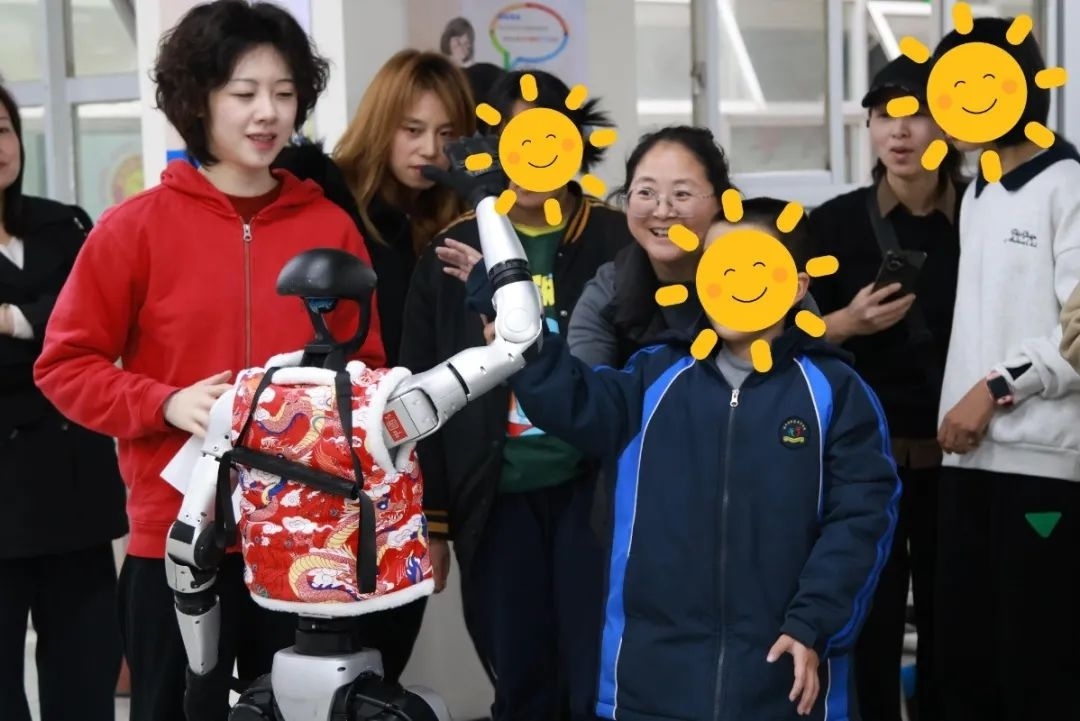 机器人化身多才艺表演者，孤独症儿童的科技盛宴你见过吗？  第2张
