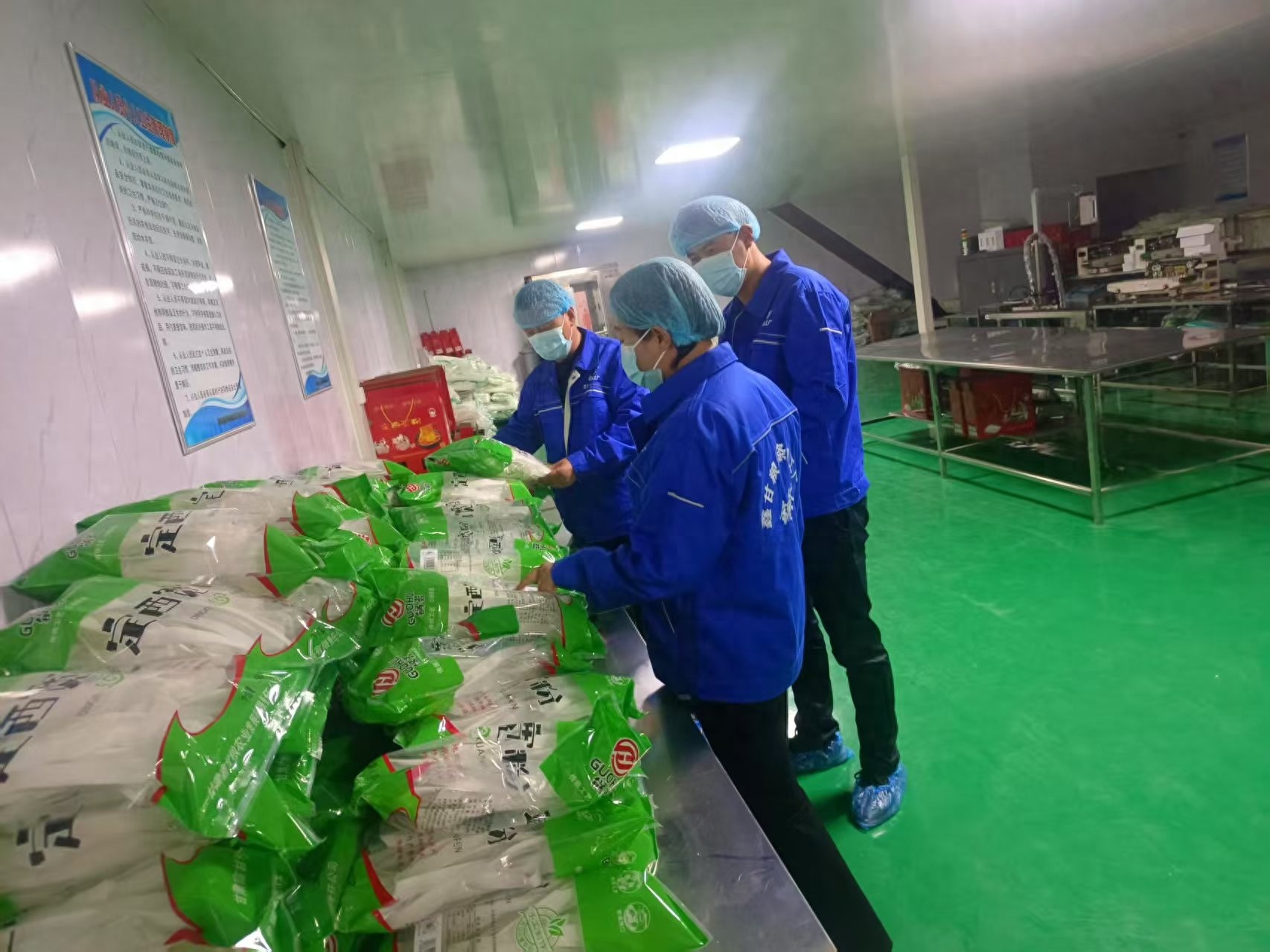城乡结合部的食品安全革命：三小行业如何变身名特优？