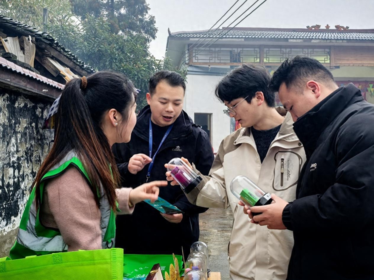 斗江司法所法治宣传活动大揭秘：如何让300余份法律手册走进千家万户？