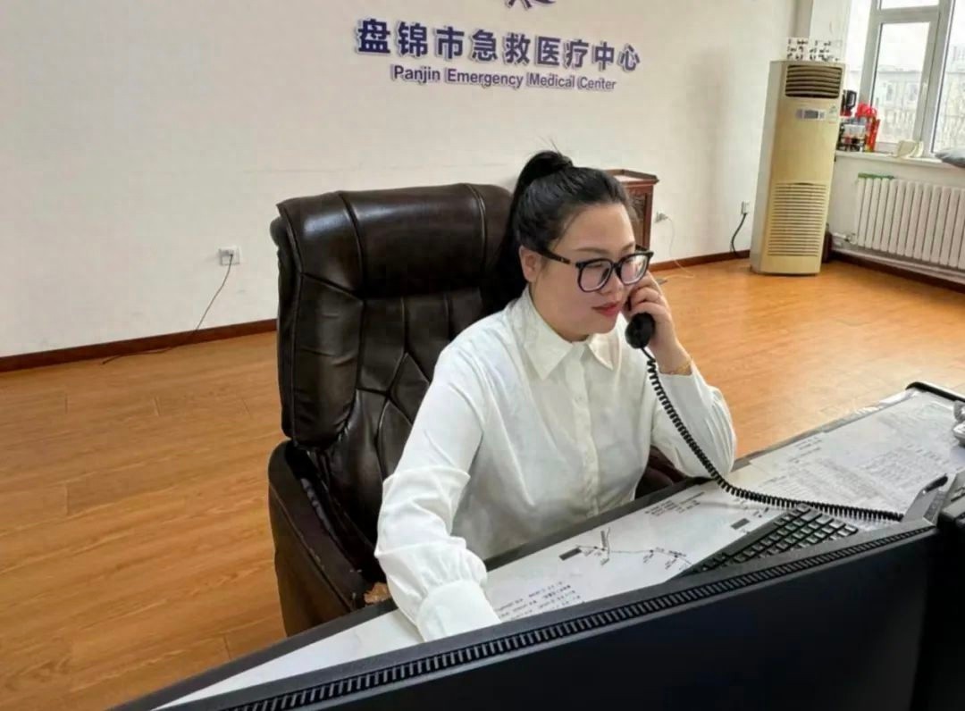 惊心动魄！调度员李欣燃如何隔空救回呛奶婴儿？这波操作太专业了