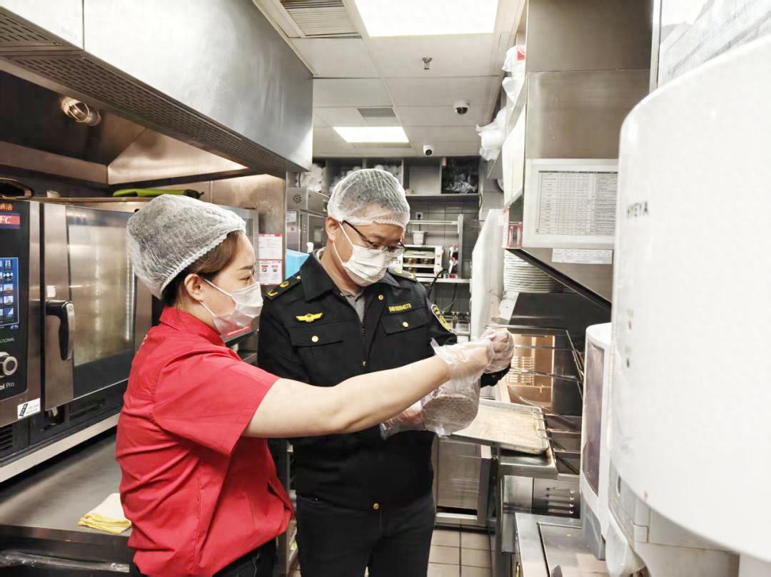快餐店食品安全大检查！你的外卖真的安全吗？