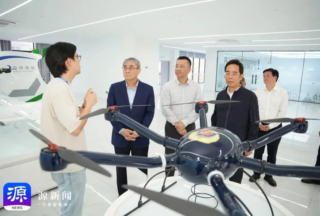 丽水机场试飞成功!吴舜泽亲自迎接,通航倒计时开始 第3张 丽水机场试飞成功!吴舜泽亲自迎接,通航倒计时开始 第3张