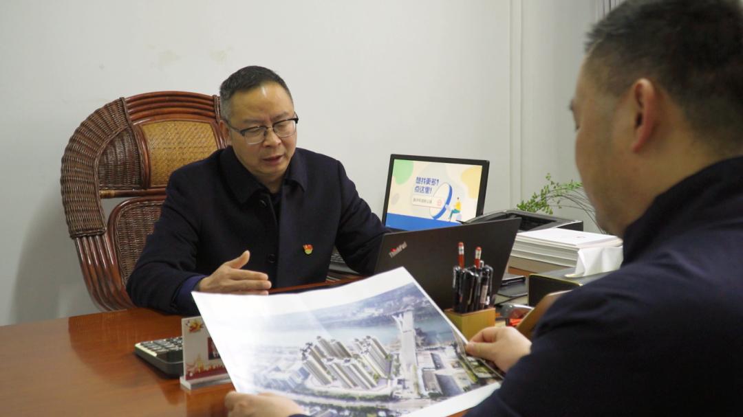 他是如何从一块砖到县域经济压舱石的？揭秘戚锐的城投传奇  第3张