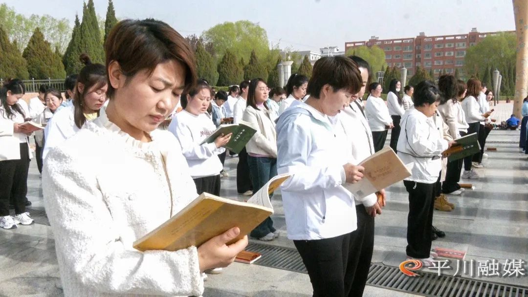百人齐诵论语震撼全场！你家孩子参加了吗？  第3张