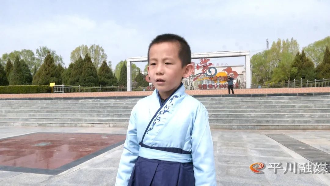 百人齐诵论语震撼全场！你家孩子参加了吗？  第6张
