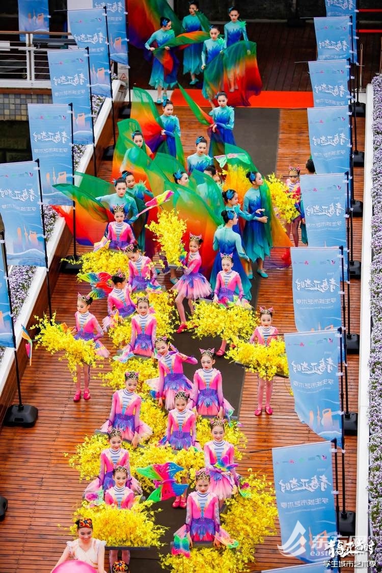 青春正当时·2025学生城市艺术季震撼启幕！40分钟航程如何绘就流动美育画卷？  第3张