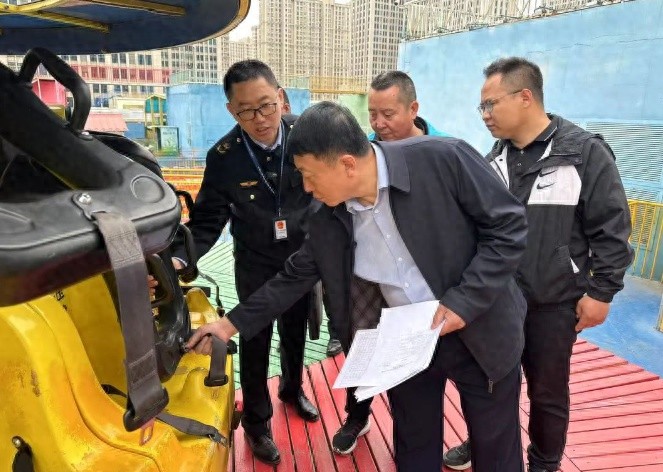 游乐场突发断电游客被困？看桥西区如何高效救援保障安全