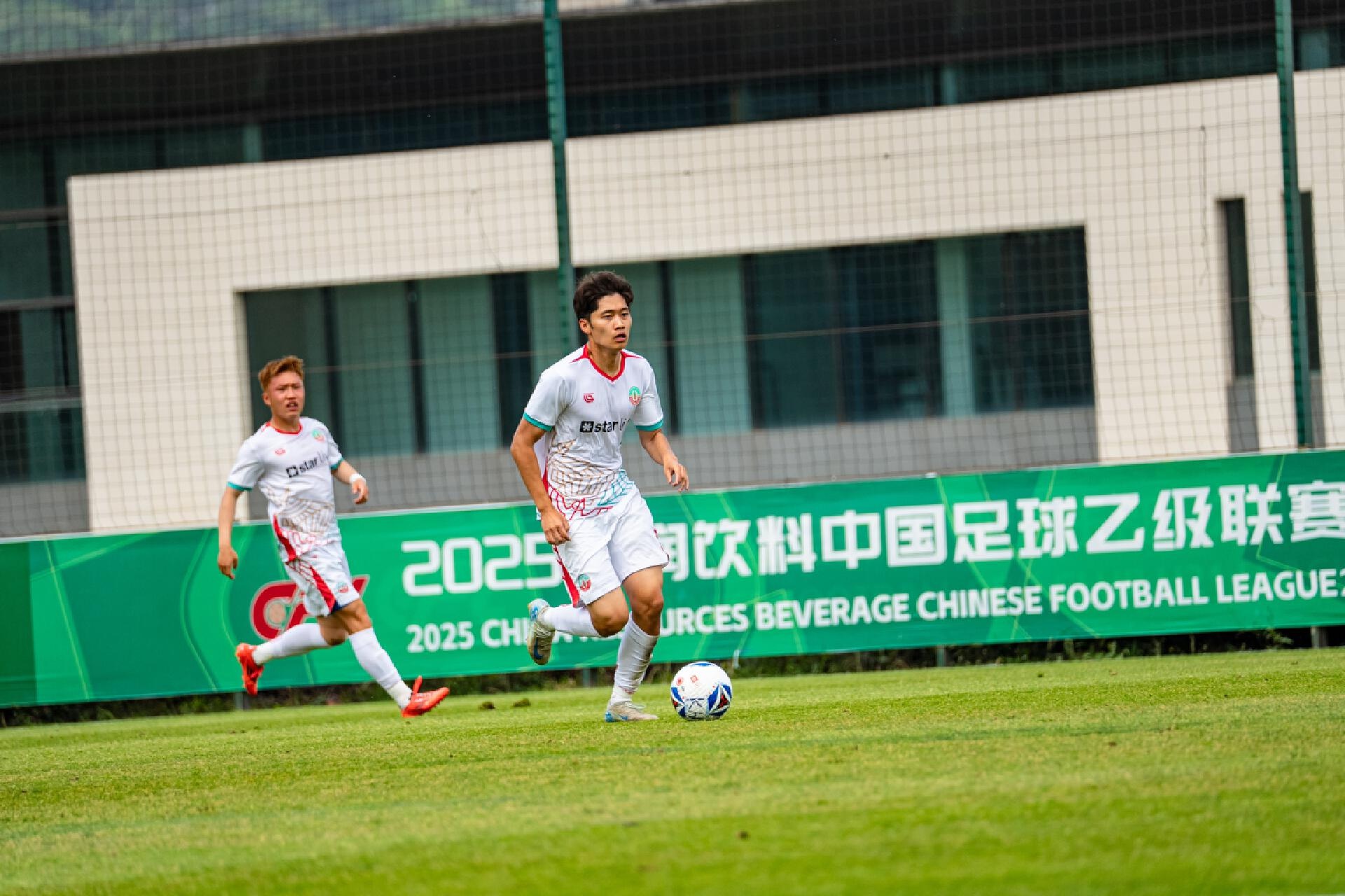 2025 中国足球乙级联赛第 10 轮！昆明城星与广东铭途激战为何 0 比 握手言和？  第2张