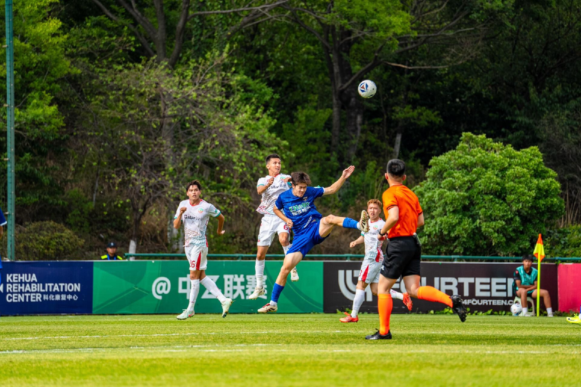 2025 中国足球乙级联赛第 10 轮！昆明城星与广东铭途激战为何 0 比 握手言和？  第3张