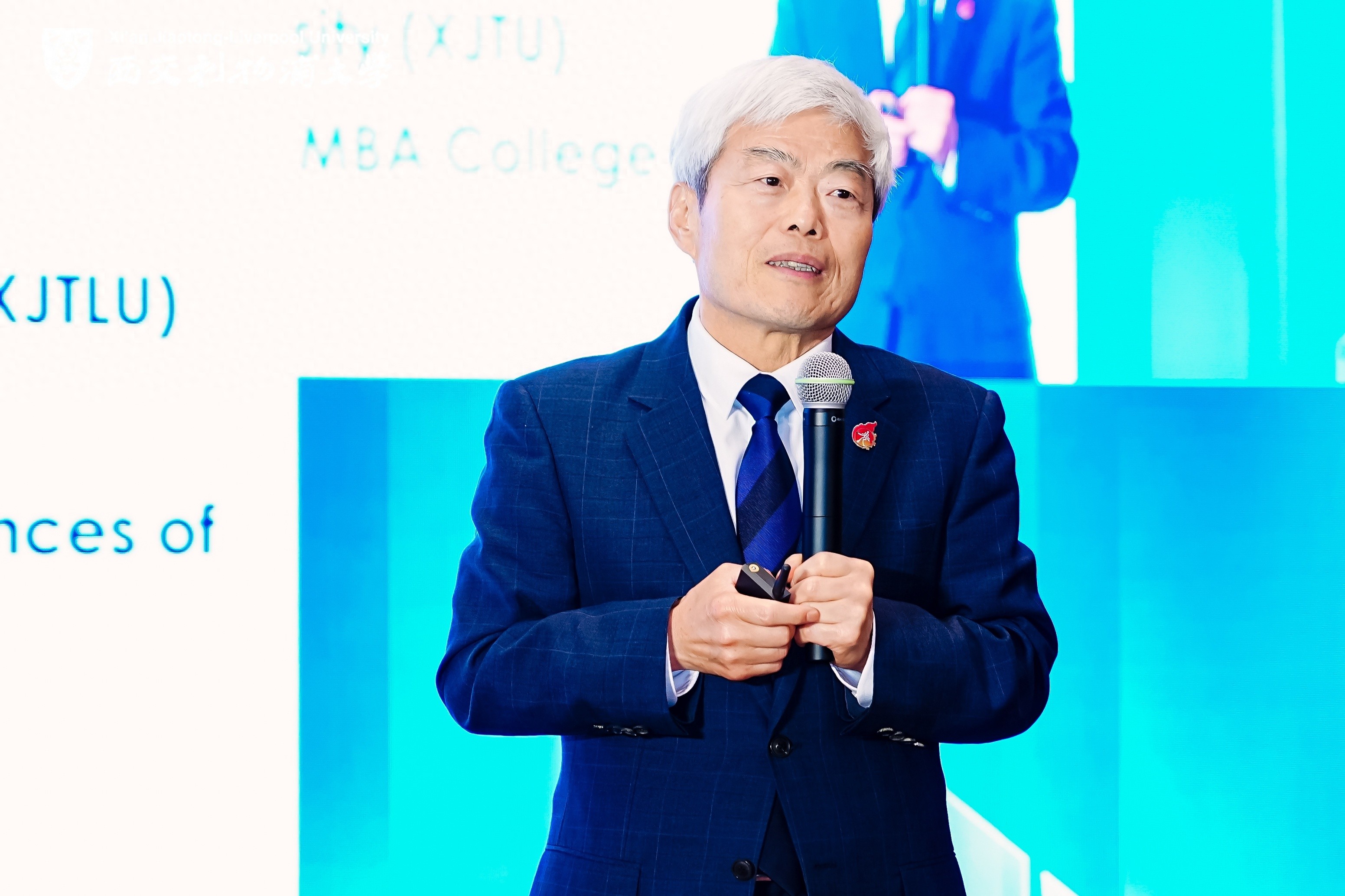 人工智能会替代大学？这场前沿论坛给出了答案！你知道未来教育该教啥吗？