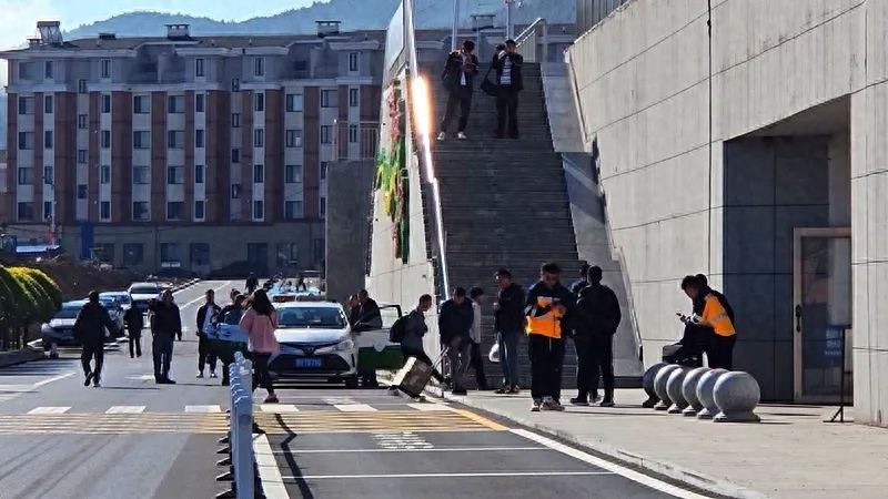 出租车拼客揽客乱象咋整治？高清监控+专项学习考试来啦