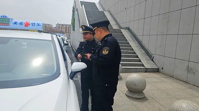 出租车拼客揽客乱象咋整治？高清监控+专项学习考试来啦  第2张