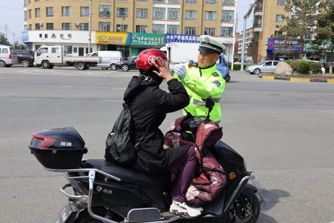 夏季二三轮摩托乱象频发！珲春公安交巡警如何整治？  第4张