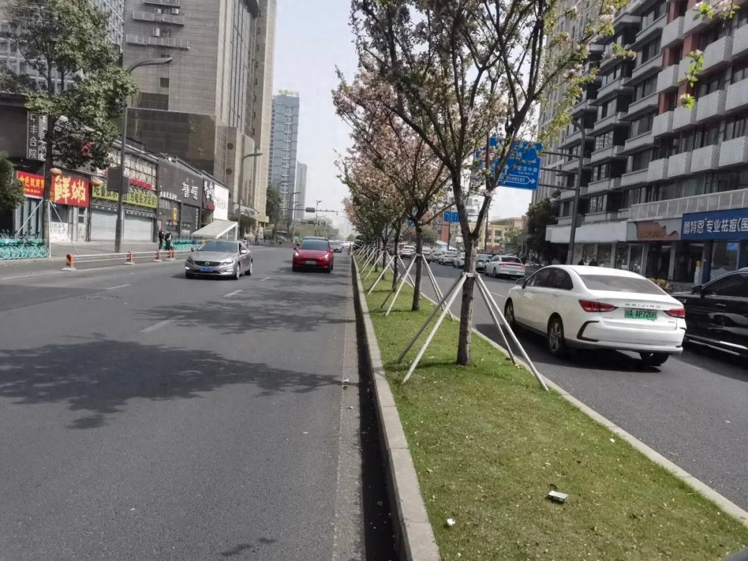 一环路牛王庙交叉口完成车道改造，情况改善了？速来围观