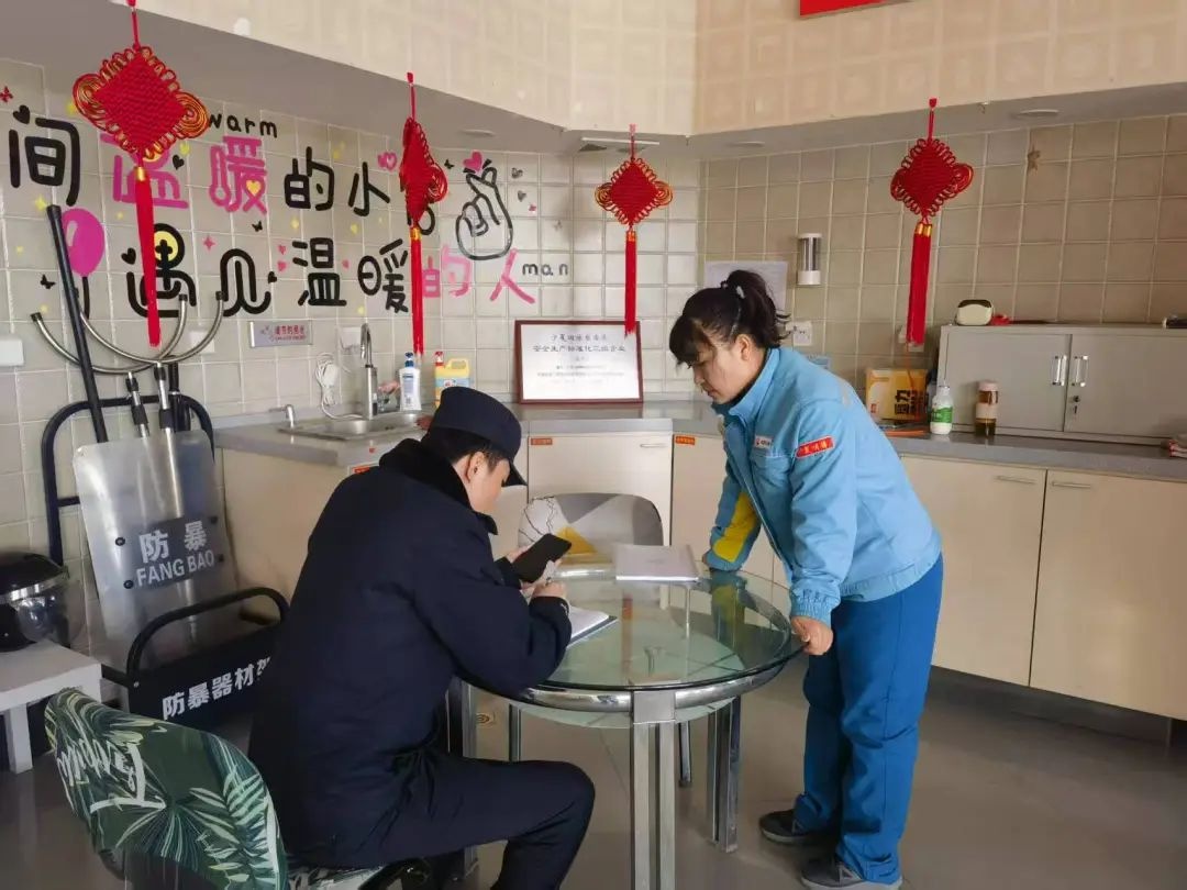 永宁县公安局狠抓加油站管理！消除隐患保安全，你知道咋做到的？  第2张